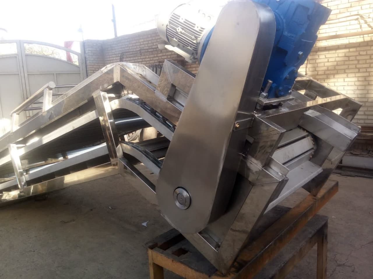 الواتور گوجه فرنگی
